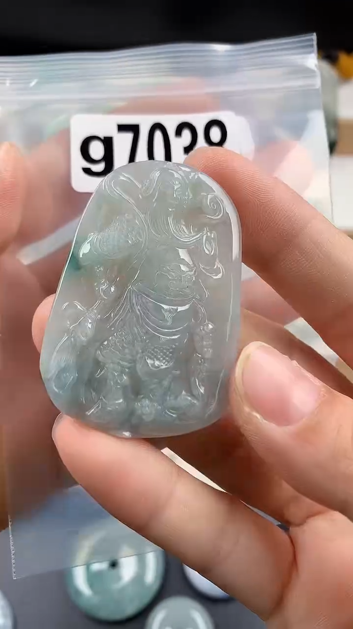颈饰未镶嵌翡翠天然翡翠吊坠挂件