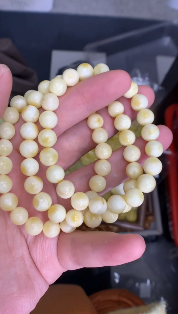 蜜蜡未镶嵌珠宝奇石多样性发一件