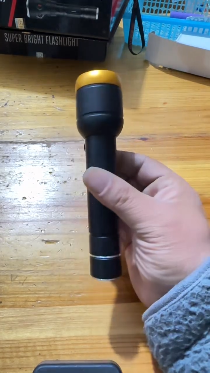 A685定焦18650款带电池有瑕疵