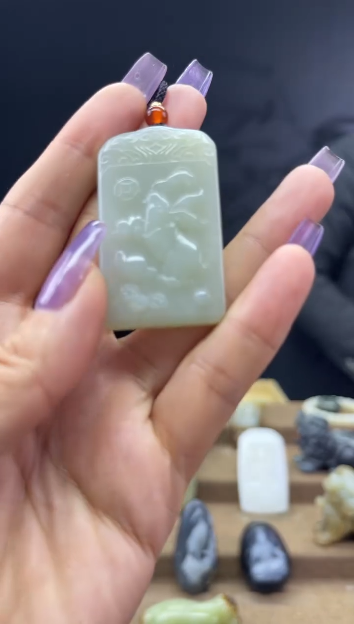 颈饰未镶嵌和田玉1