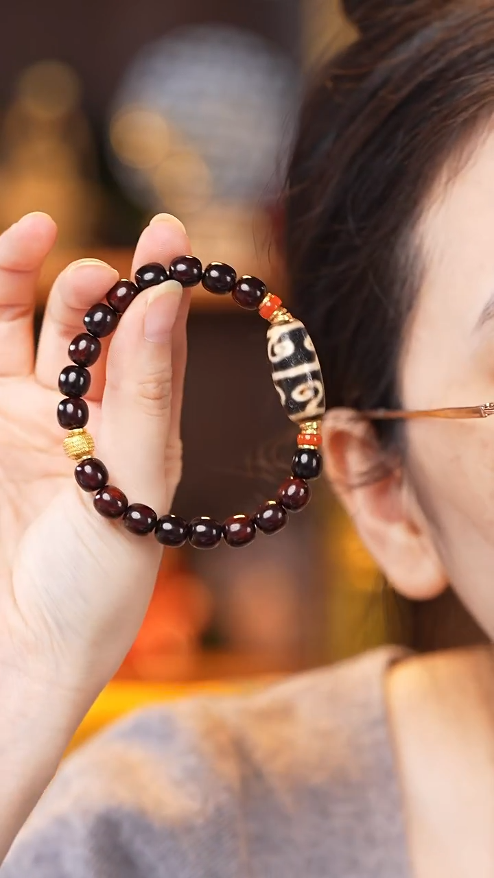 玛瑙/玉髓（覆膜）颈饰未镶嵌如意手串