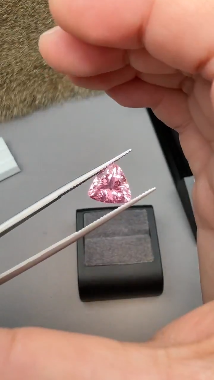 【闪购商品】碧玺三角未镶嵌2.76ct-A467-1p