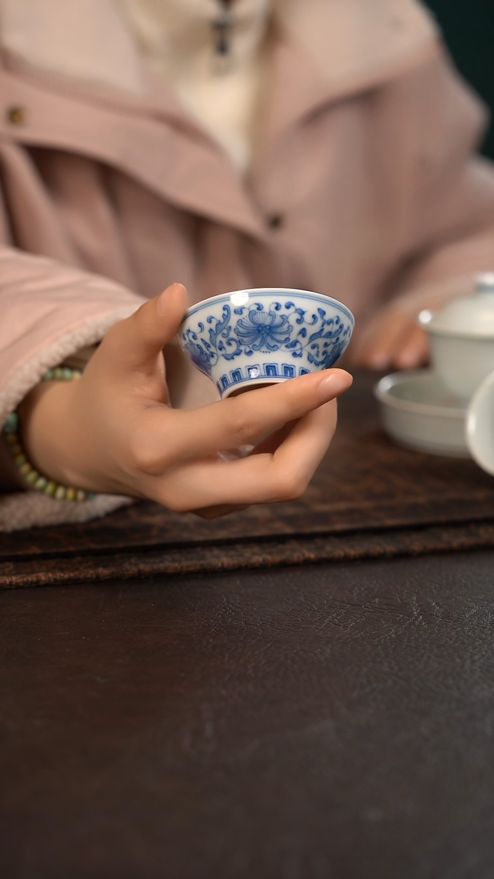 【闪购商品】杯聚澜堂凤尾花折腰杯