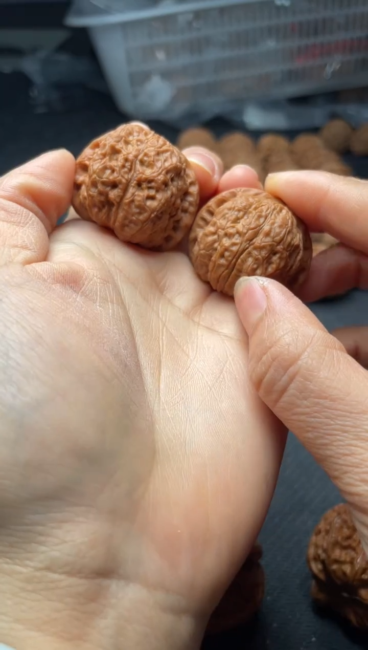 把件文玩核桃w226  血麒麟 35尺