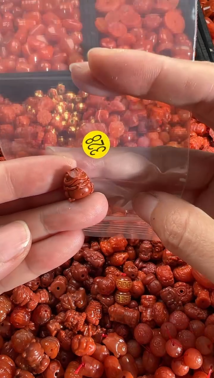 【闪购商品】南红玛瑙颈饰未镶嵌1