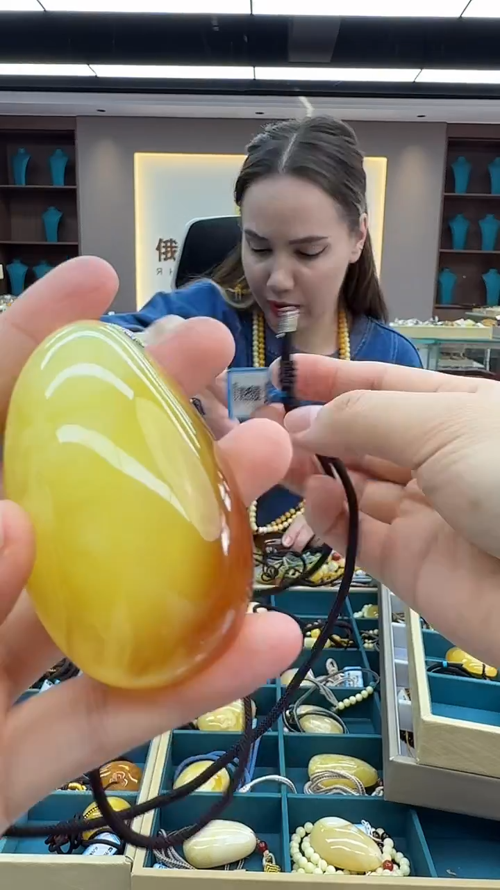 琥珀颈饰未镶嵌252秒拍号 假一罚三 