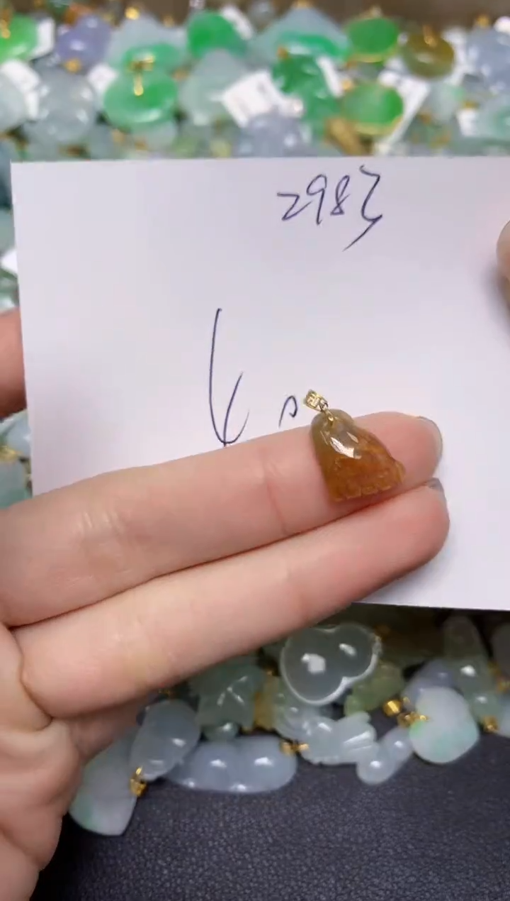 【闪购商品】翡翠颈饰18K金镶嵌天然翡翠A货