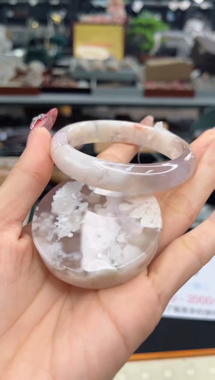 【闪购商品】石英质玉手镯未镶嵌54圈口（赠品镯心）1420018