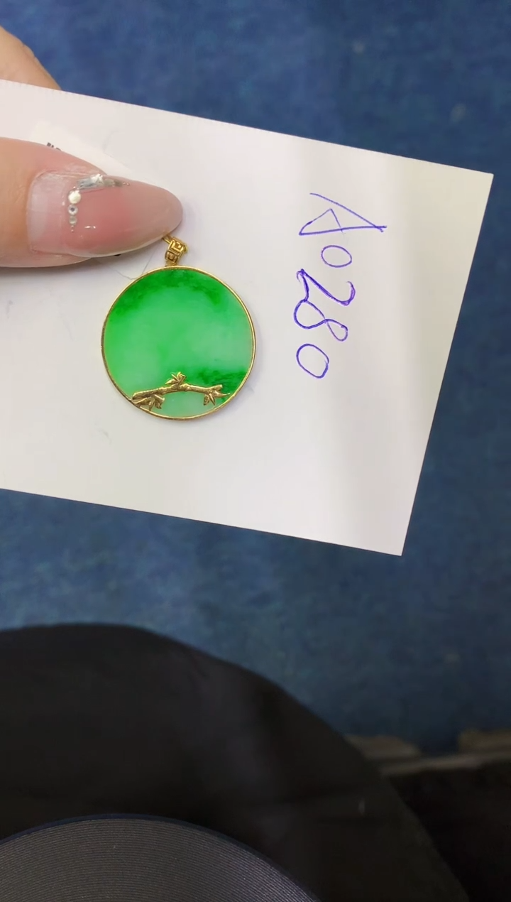 【闪购商品】翡翠颈饰18K金镶嵌00000000000