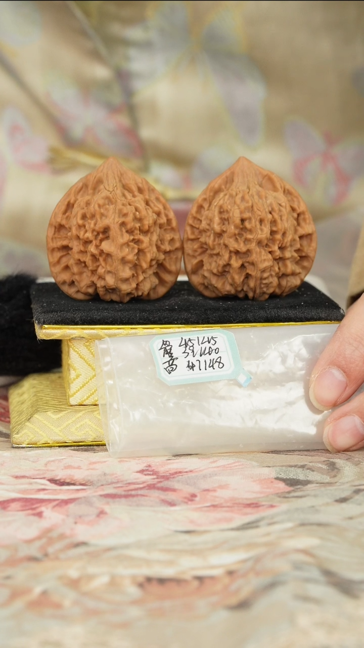 【闪购商品】文玩核桃把件官帽