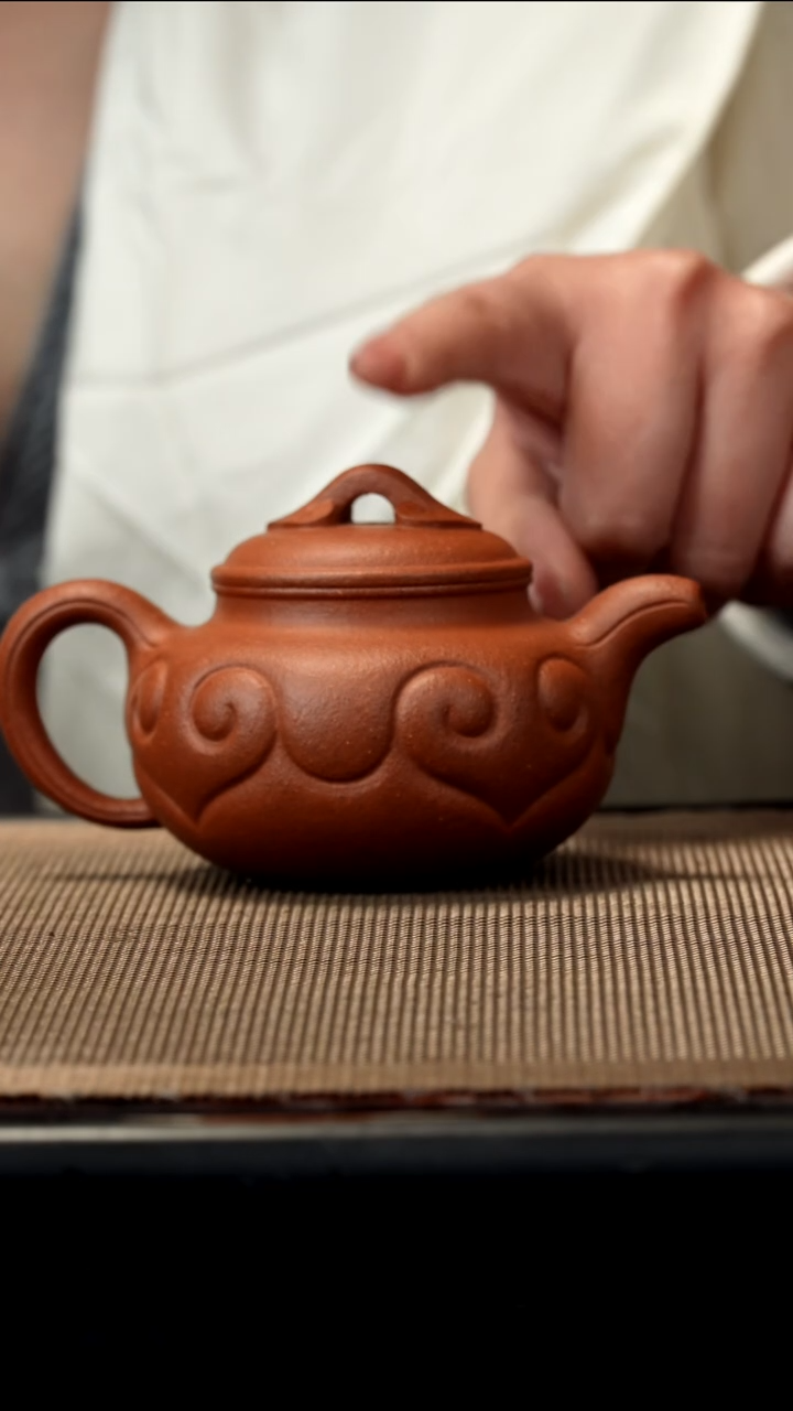 紫砂茶盏红降坡仿古如意175CC