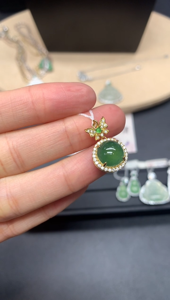 【闪购商品】翡翠吊坠(不含链)银S925镶嵌蛋面【无服务费】