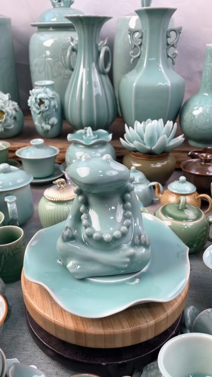 【闪购商品】1青蛙1托盘 特价 微瑕 慧仙青瓷