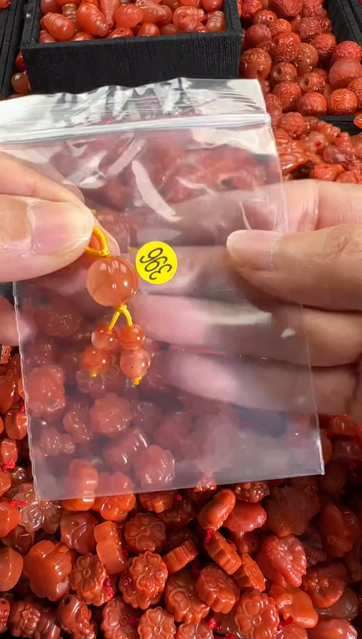 【闪购商品】南红玛瑙颈饰未镶嵌1