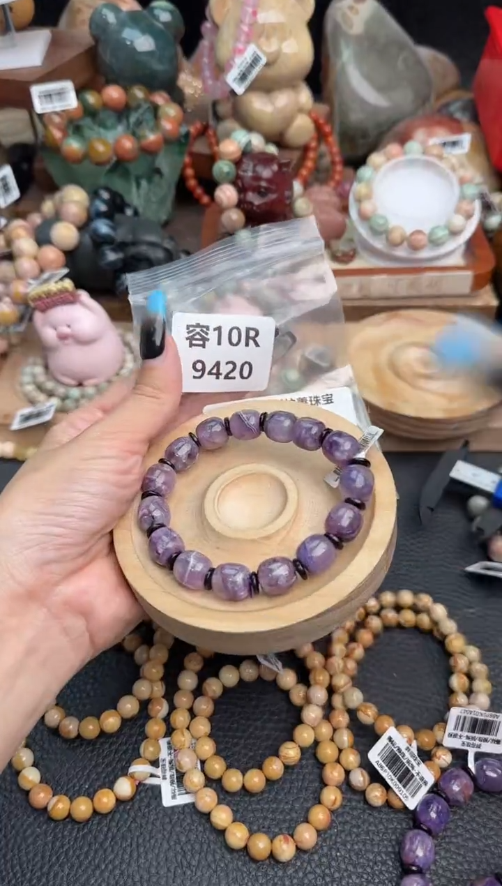 【闪购商品】石英质玉未镶嵌手链10R9420