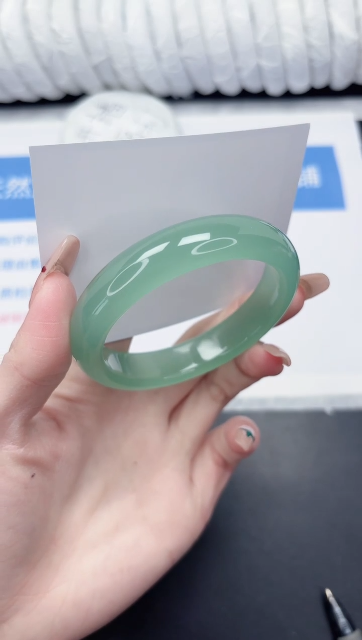 未镶嵌手镯石英质玉63-58.4TL