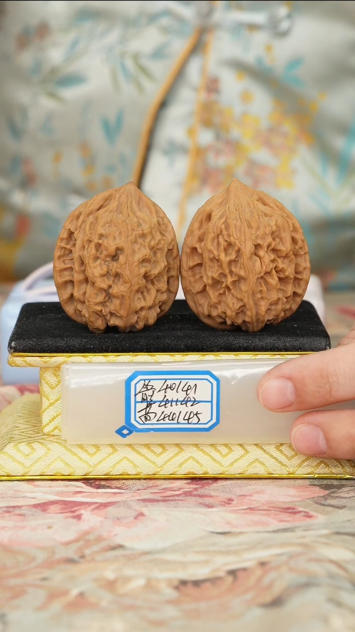 【闪购商品】文玩核桃把件鸡心有修
