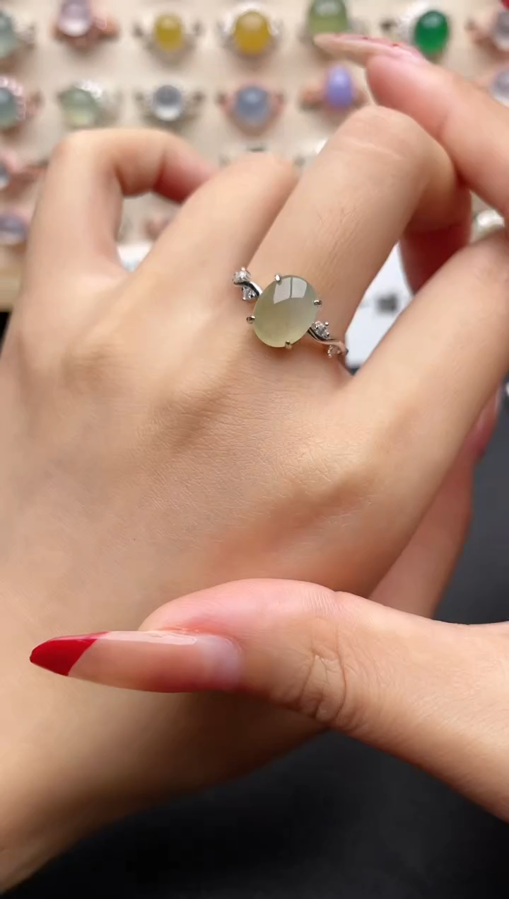 【闪购商品】翡翠戒指银S925镶嵌一物一证一礼盒