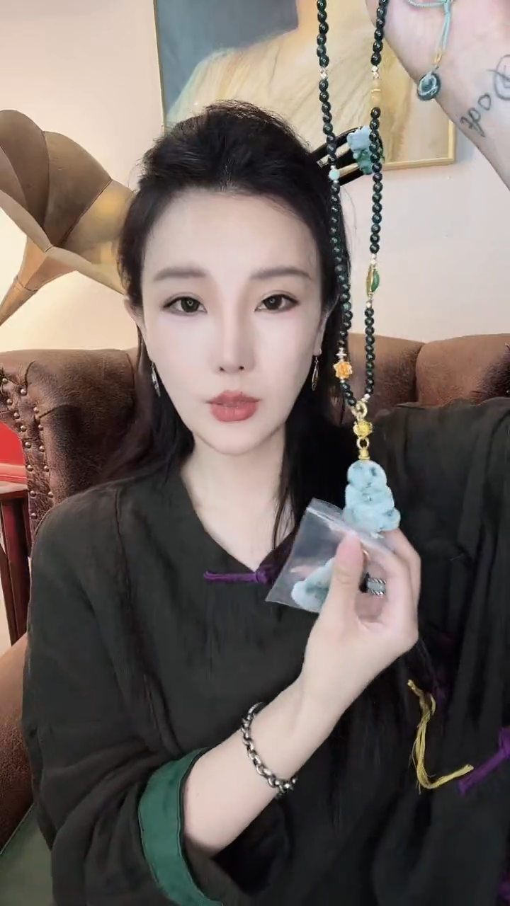 翡翠未镶嵌项链s****媛翡翠B076