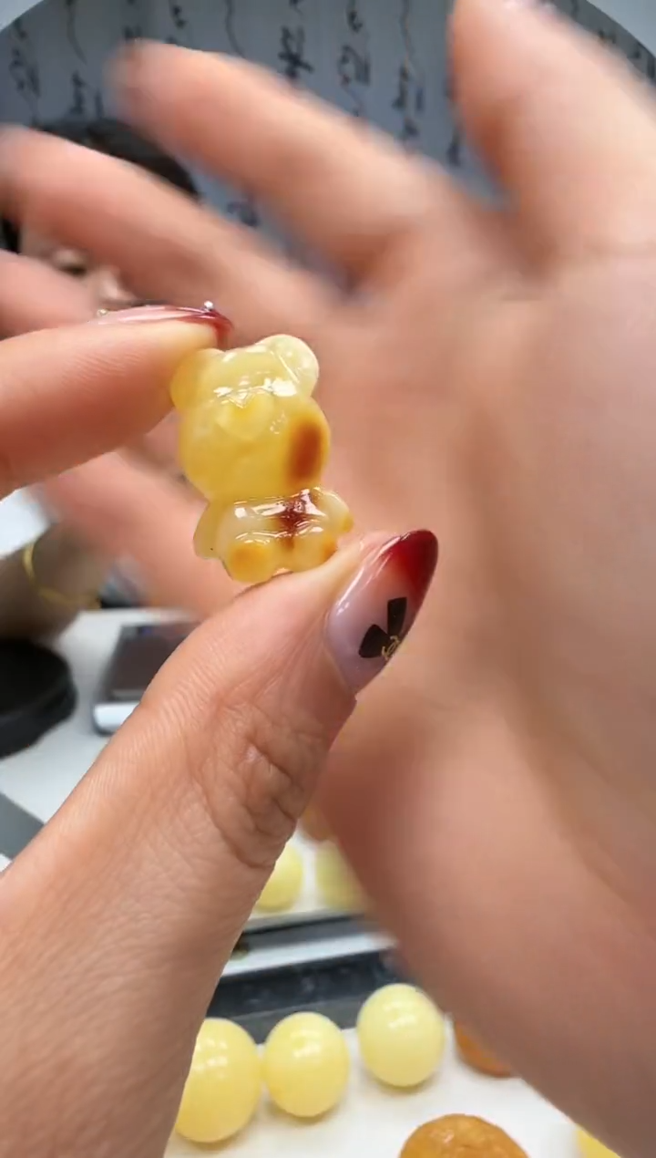 裸石琥珀未镶嵌如图