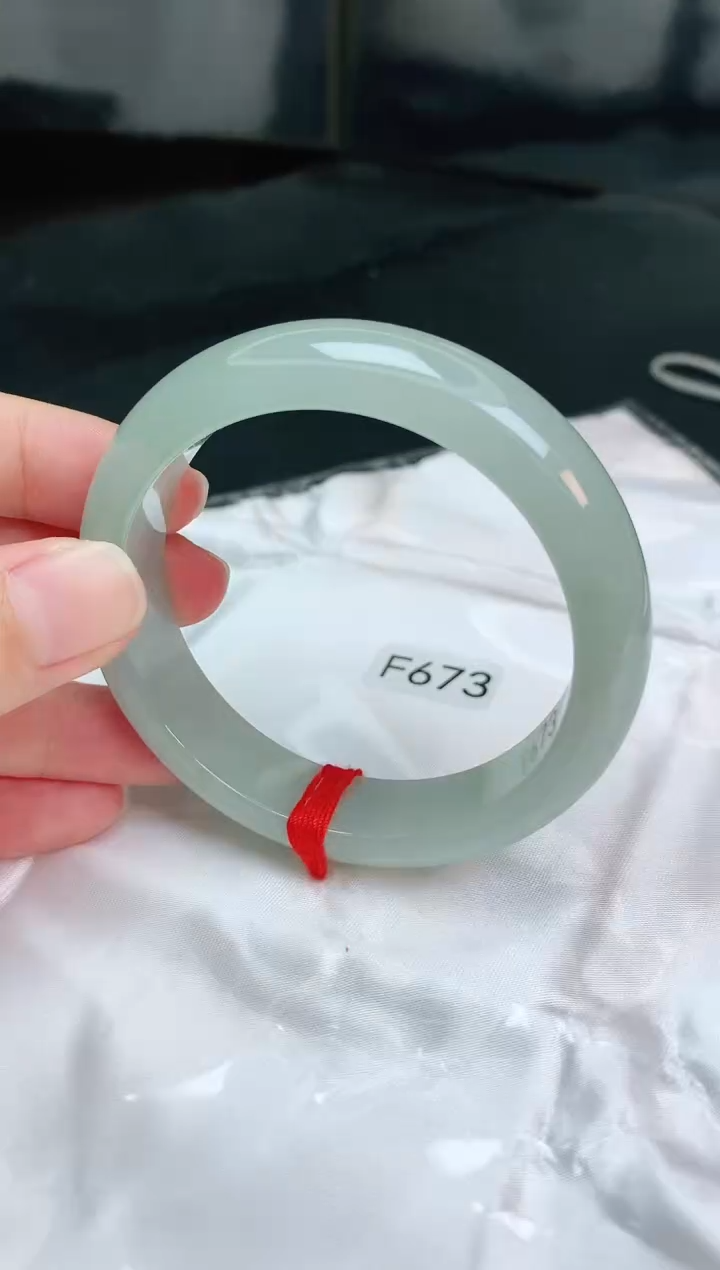 翡翠未镶嵌手镯缅甸天然A货翡翠手镯