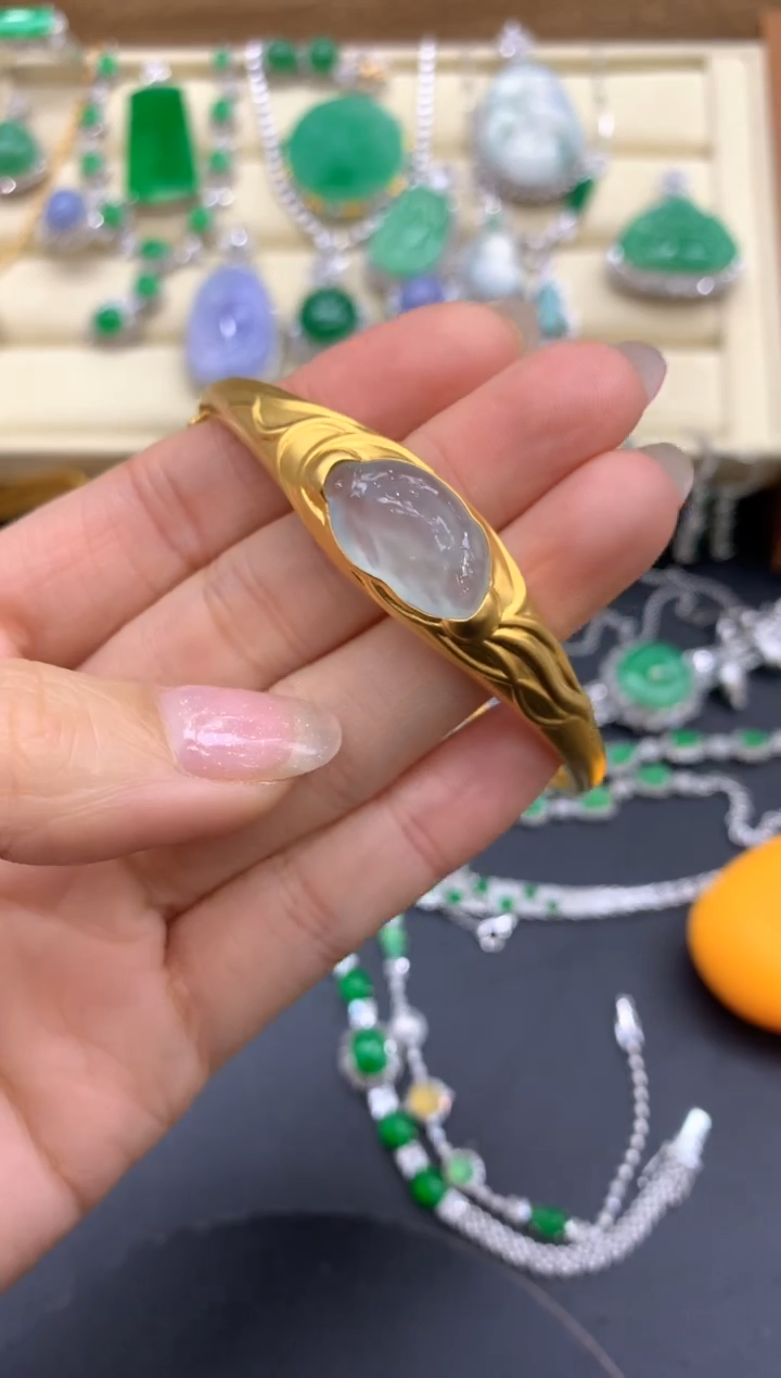 【闪购商品】翡翠手镯18K金镶嵌465-中国好珍宝
