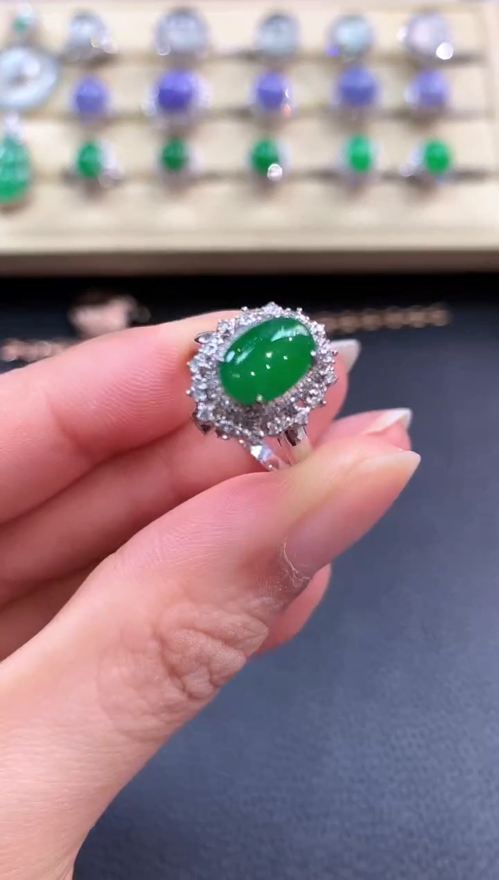 【闪购商品】翡翠戒指18K金镶嵌b104       