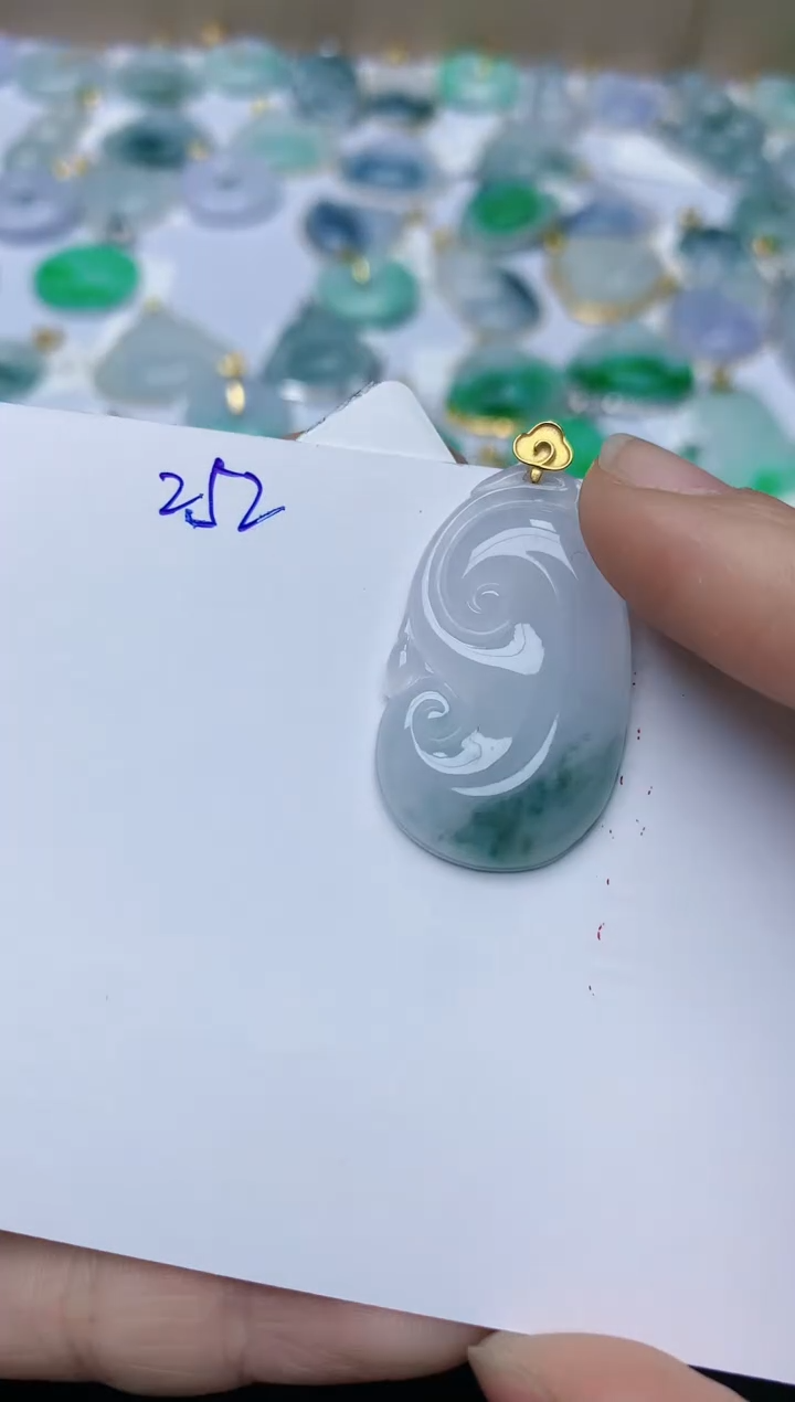 【闪购商品】翡翠颈饰18K金镶嵌天然翡翠A货    252