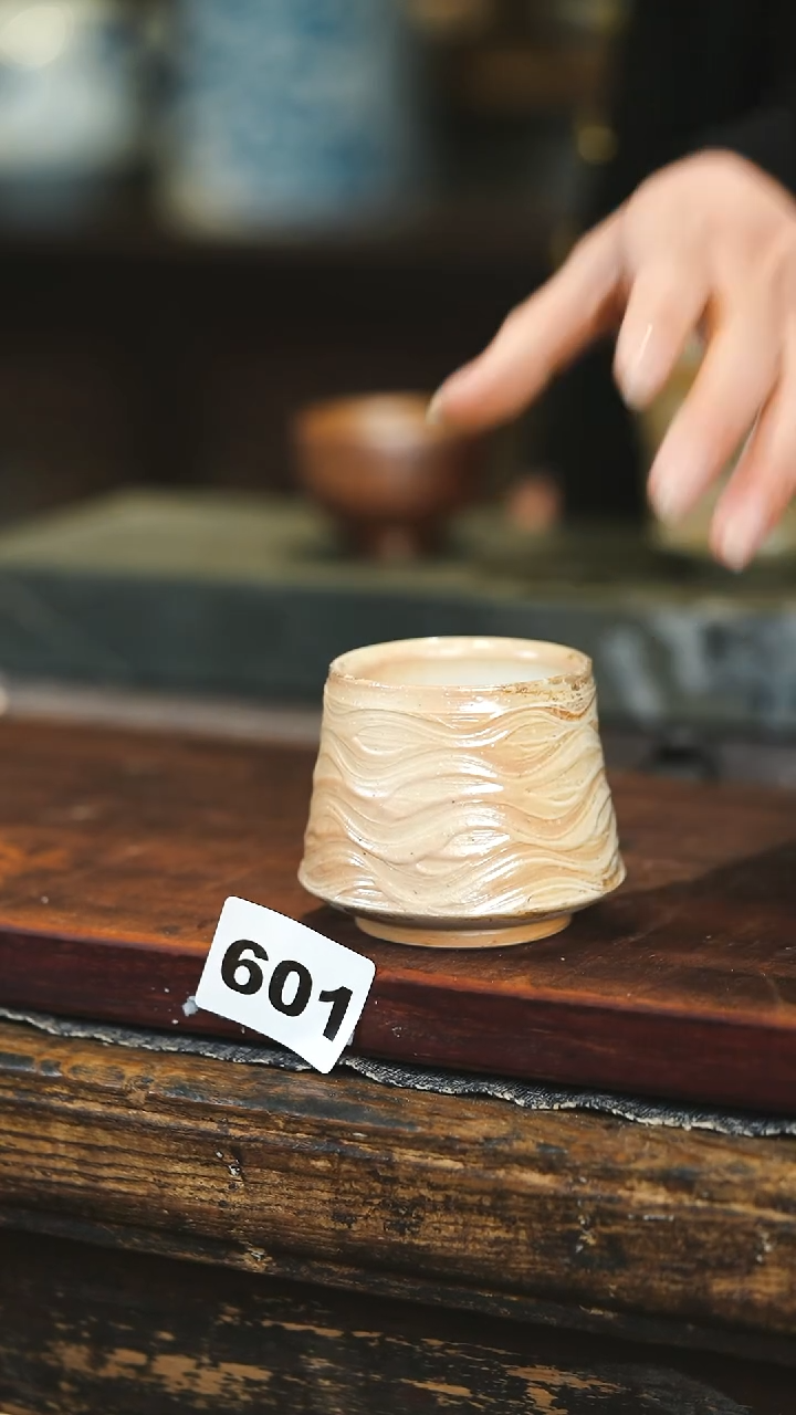 【闪购商品】瓷片见山北野见山北野