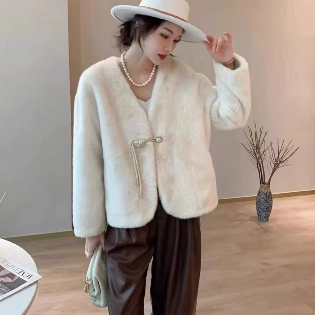 F（雪兰貂）春秋冬短款外套厚款花时尚百搭女士气质款韩版轻奢