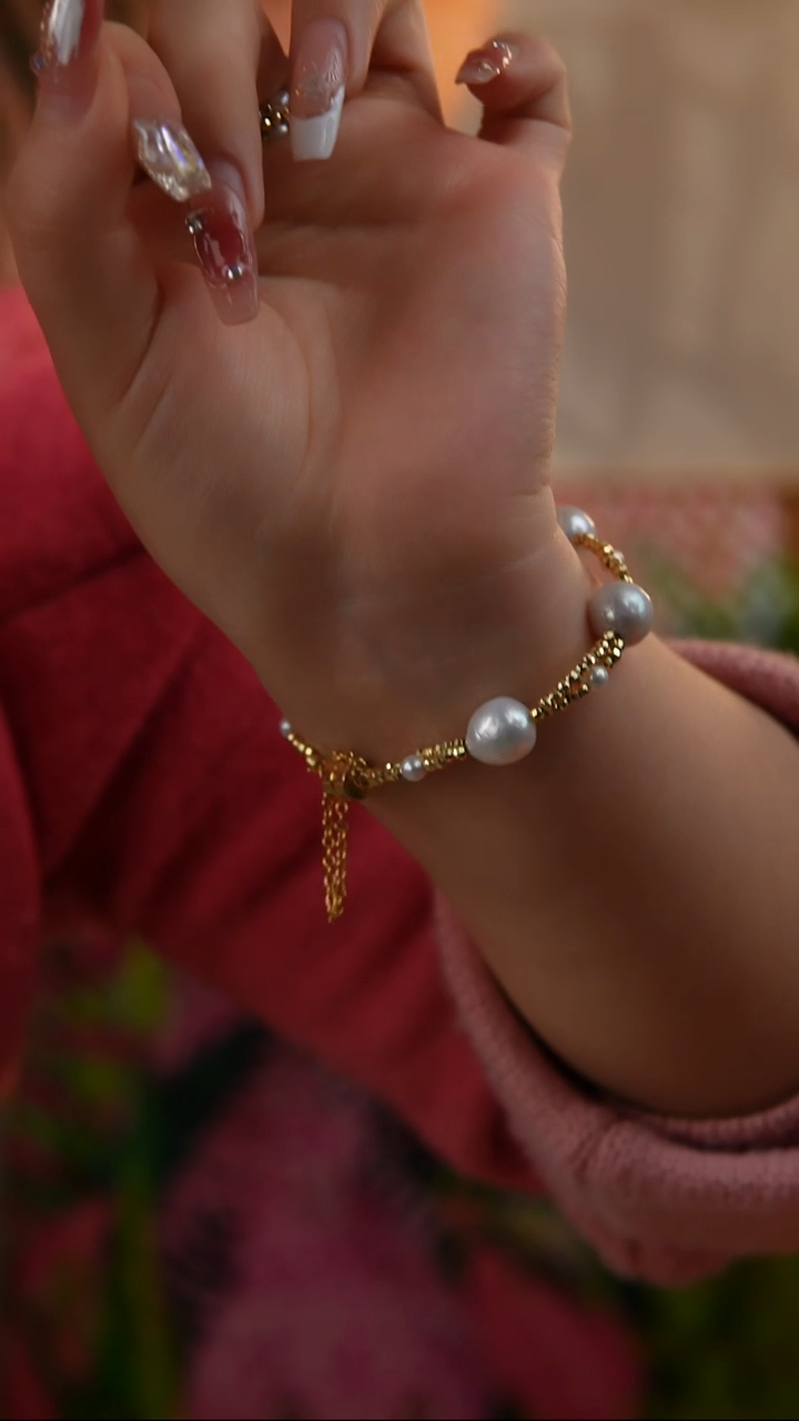 【闪购商品】淡水珍珠手链合金设计款磁吸扣时尚气质巴洛克手链