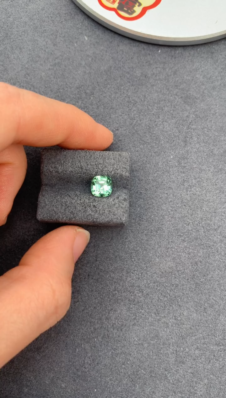 【闪购商品】碧玺裸石未镶嵌1.6ct碧玺