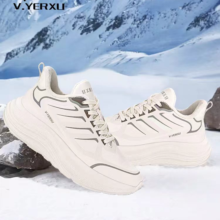 冬款情侣跑鞋轻便软底运动百搭休闲鞋16818【永利清宸】