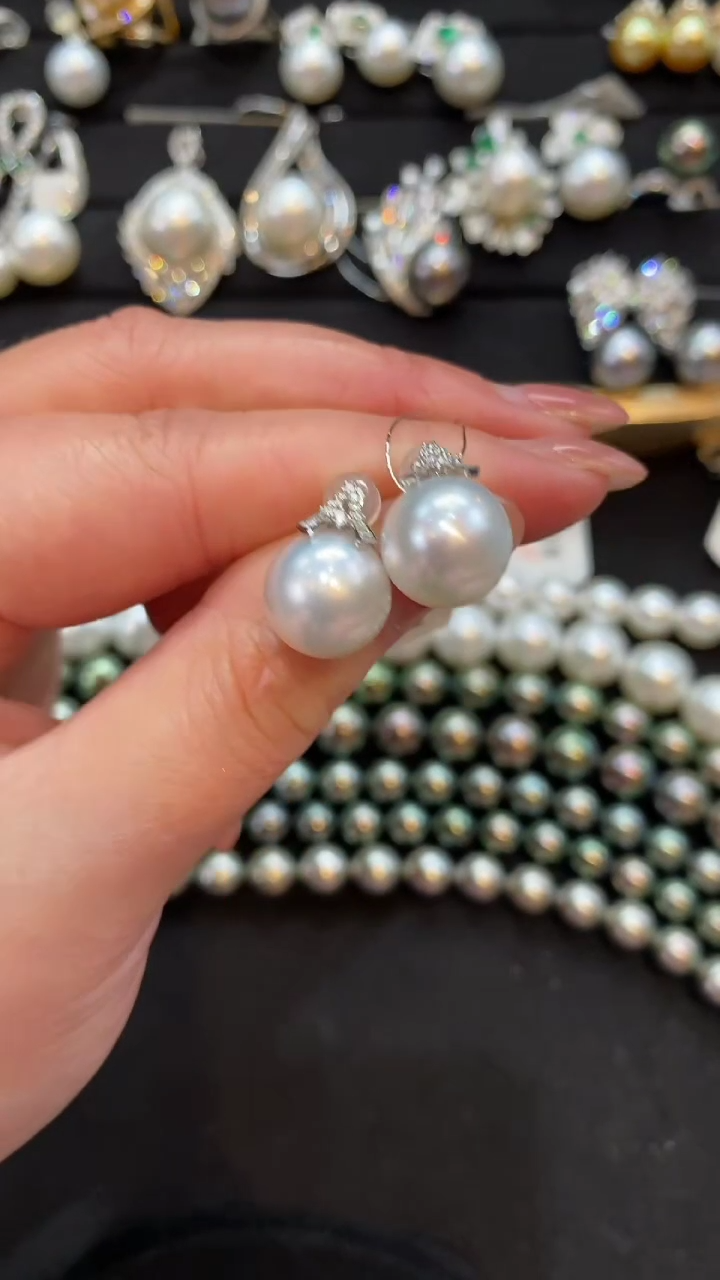 【闪购商品】海水珍珠耳饰18K金镶嵌耳钉