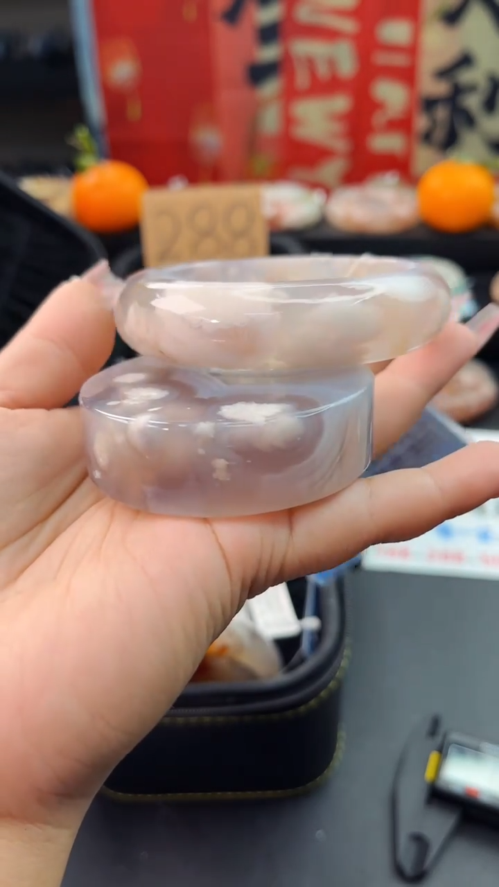 【闪购商品】石英质玉手镯未镶嵌赠送镯心（62圈口）