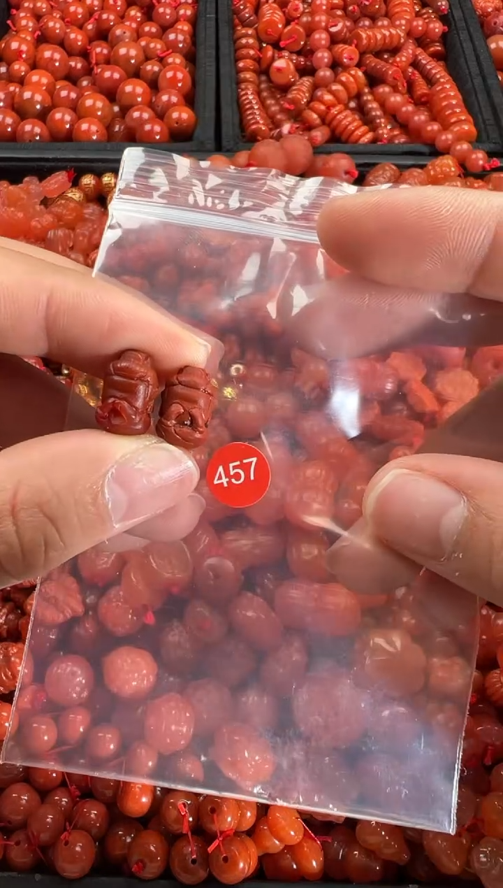 【闪购商品】南红玛瑙颈饰未镶嵌1