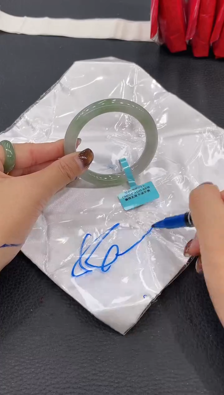 【闪购商品】翡翠手镯未镶嵌手镯