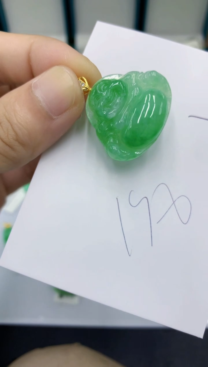 颈饰未镶嵌翡翠翡翠
