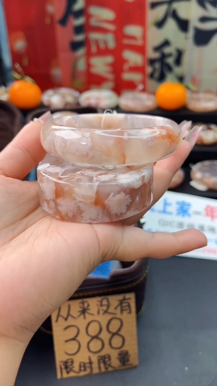 【闪购商品】石英质玉手镯未镶嵌赠送镯心（圈口）63