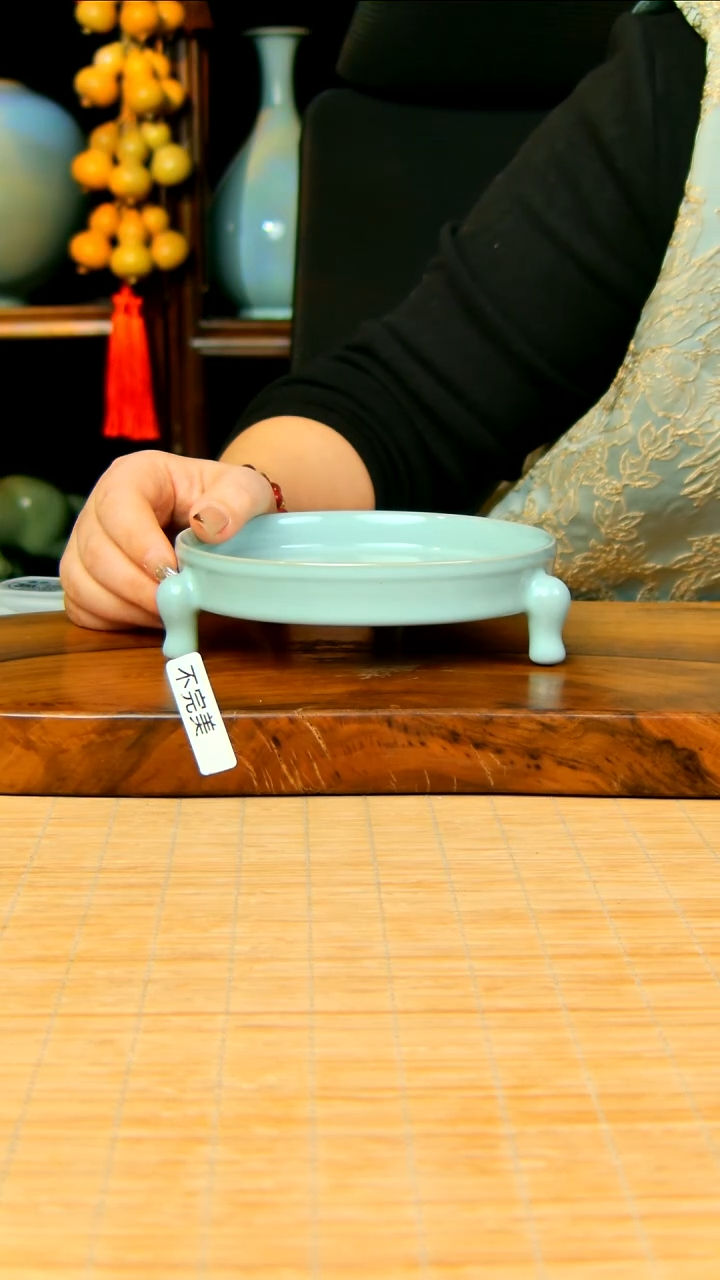 【闪购商品】瓷片天青全手工三足笔洗简装不完美
