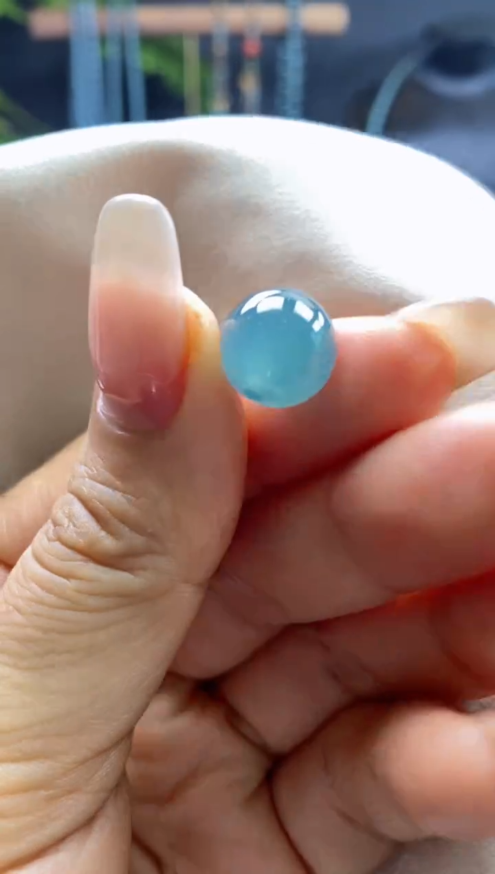 翡翠未镶嵌颈饰0213793603