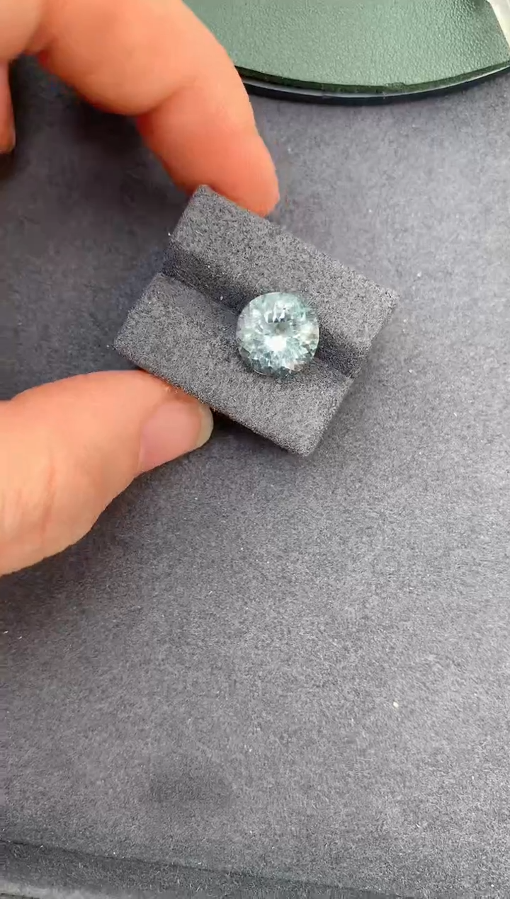 【闪购商品】绿柱石裸石未镶嵌3.8ct白海蓝