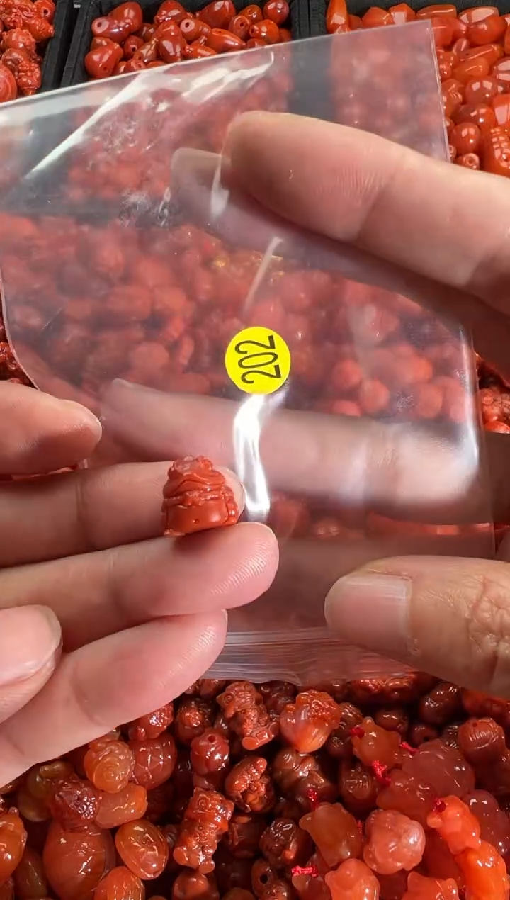 【闪购商品】南红玛瑙颈饰未镶嵌1