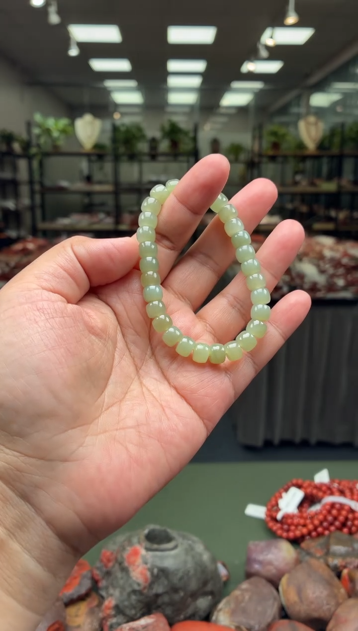 未镶嵌手串和田玉单圈手串一条约8mm多样性发货