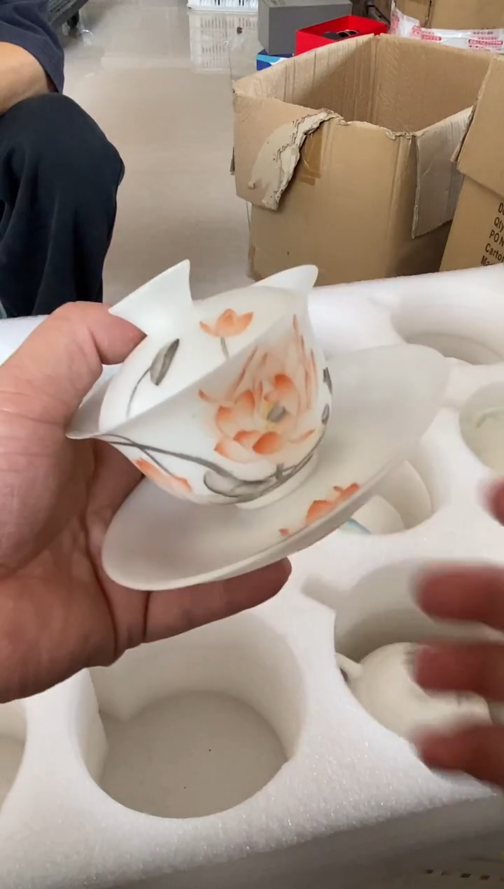 无运费险有瑕疵的摄影的产品有使用过的痕迹有点脏介意勿拍