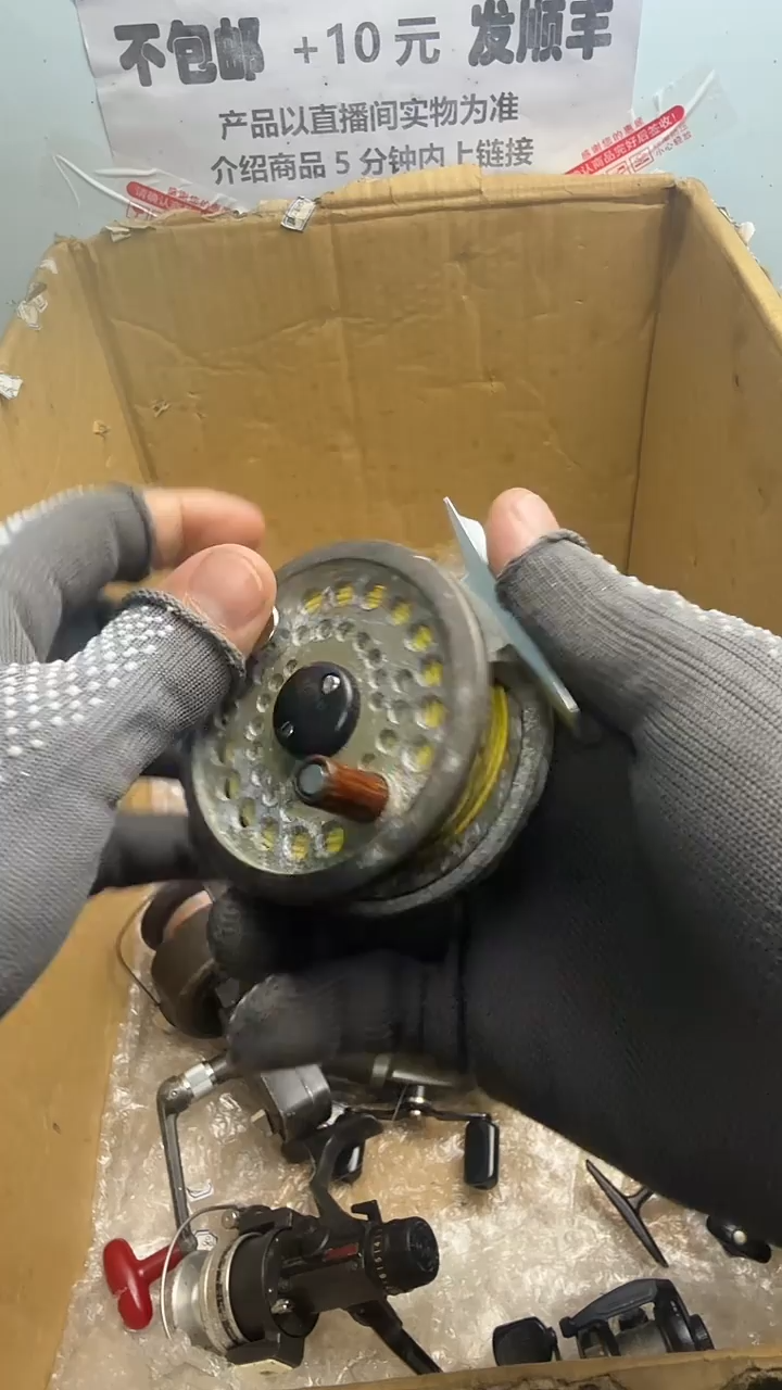 ?****R微瑕钓鱼轮，直播间讲解为准，看清楚再拍，如有拆卸不退换