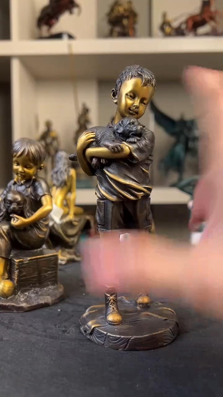 精铜材质 精美雕塑