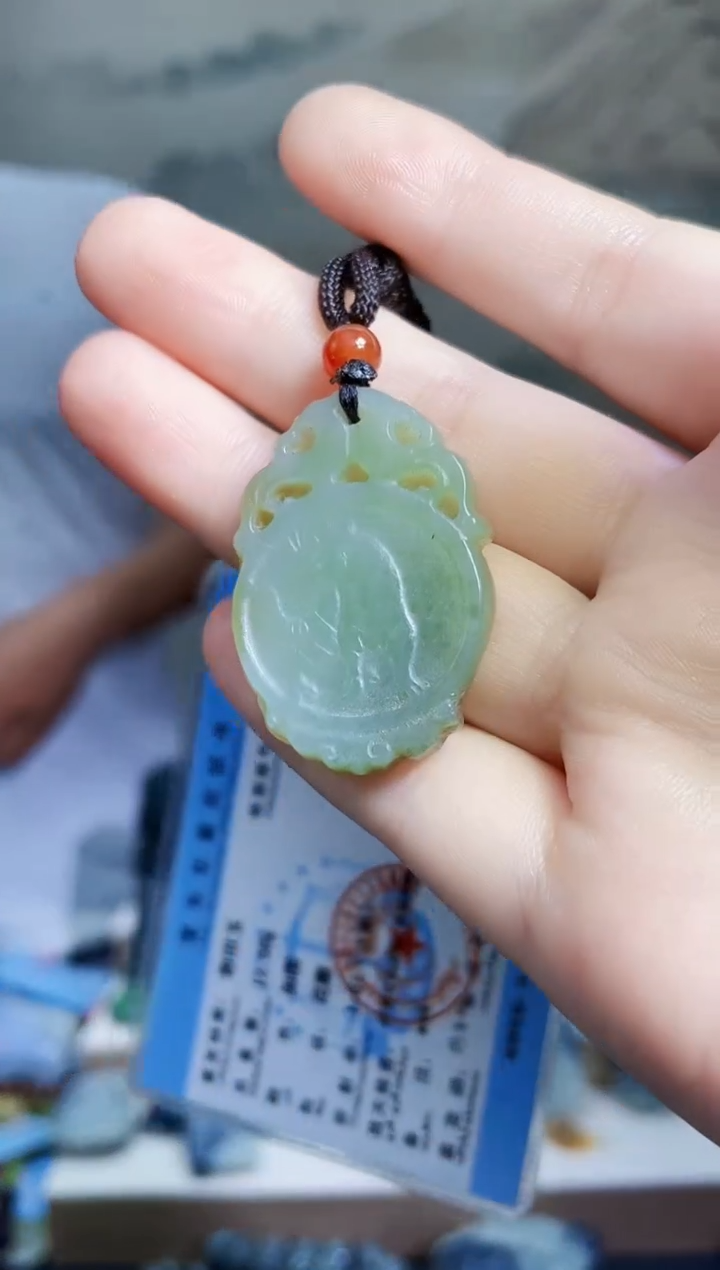 和田玉未镶嵌颈饰1