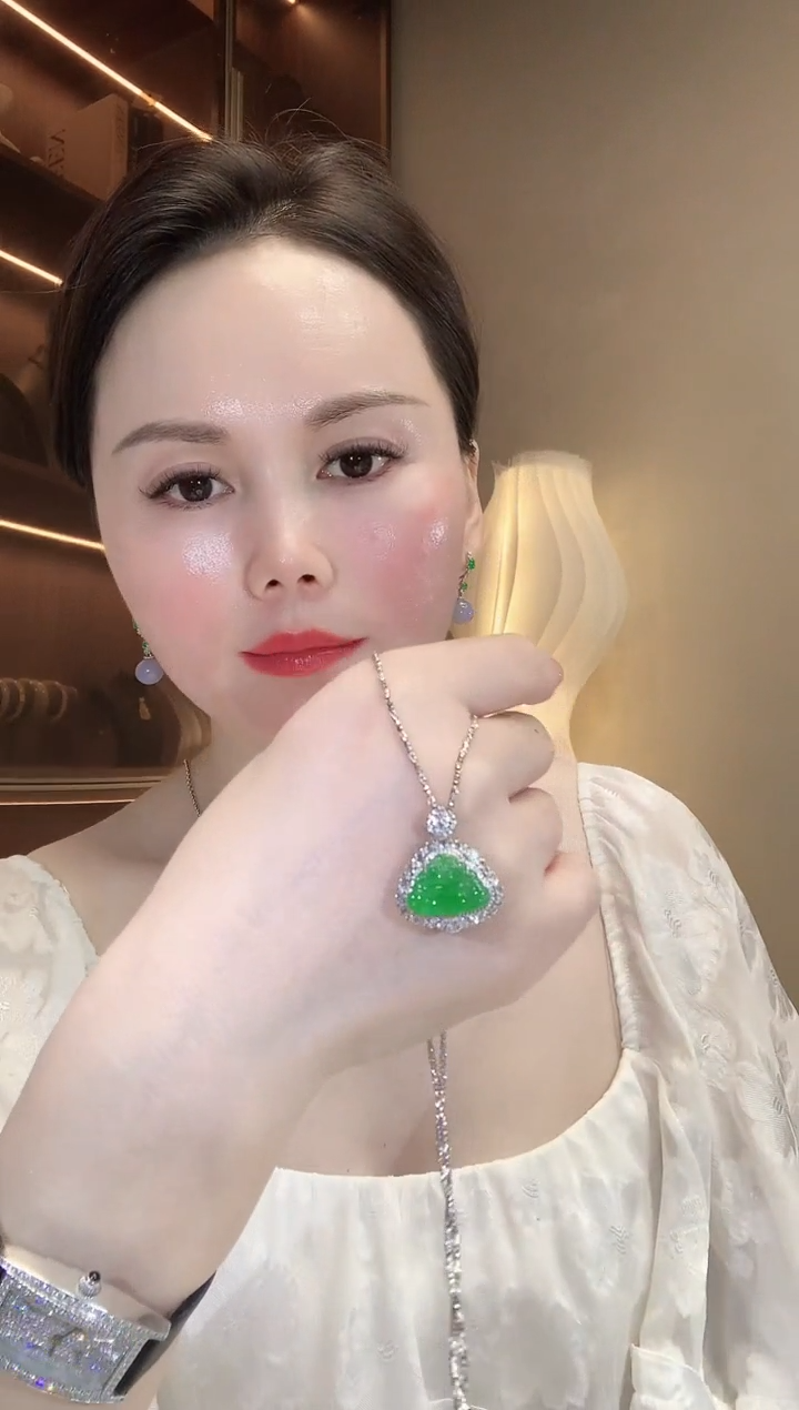 翡翠18K金镶嵌吊坠(不含链)A78 