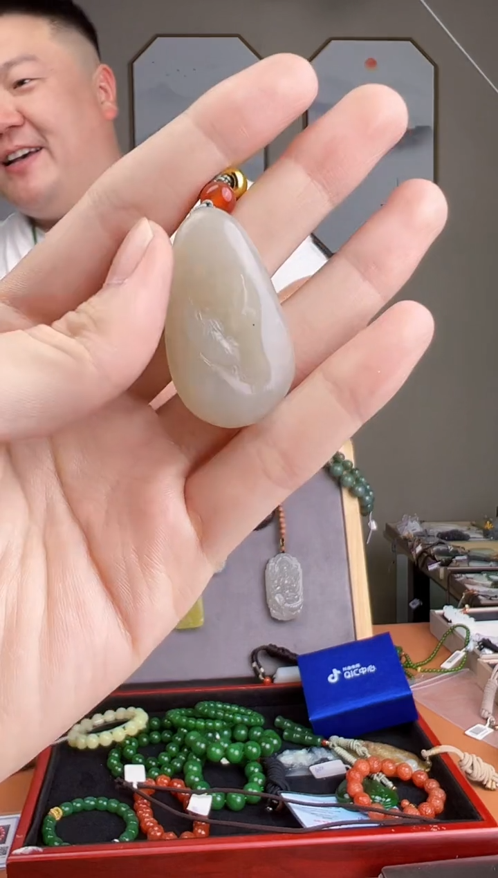颈饰未镶嵌和田玉多样性发货 拍一单发一个